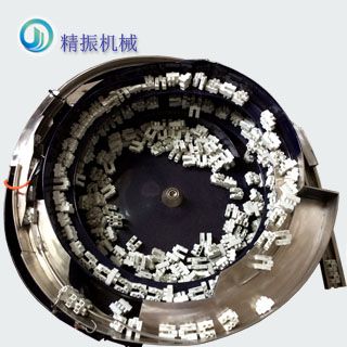 塑料件乐鱼在线(中国)自动送料